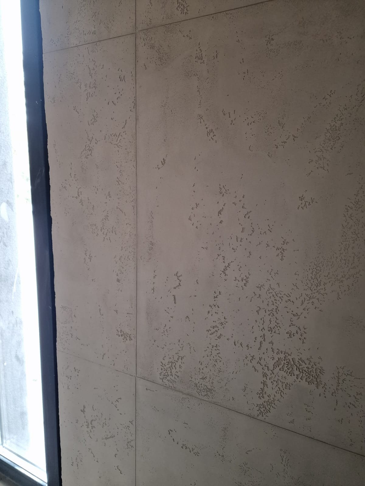 Stene — mikrocement, izvedba Medusa Design